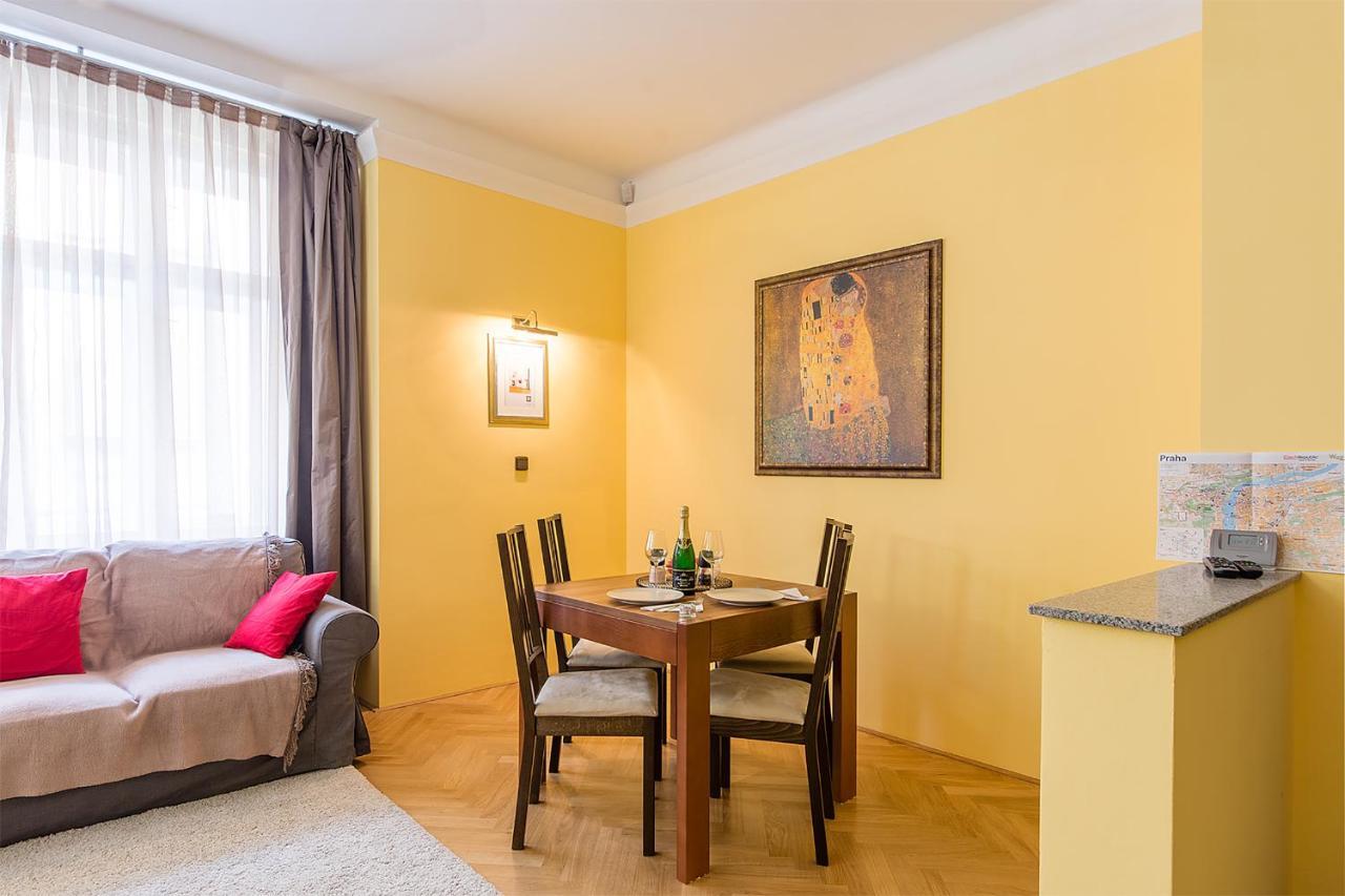 Apartment In Heart Of - 2br 2ba Elegant Downtown *
